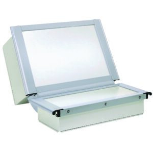 Omara krmilne tipkovnice za omare PanelSeT S3CM s širino 600 mm.